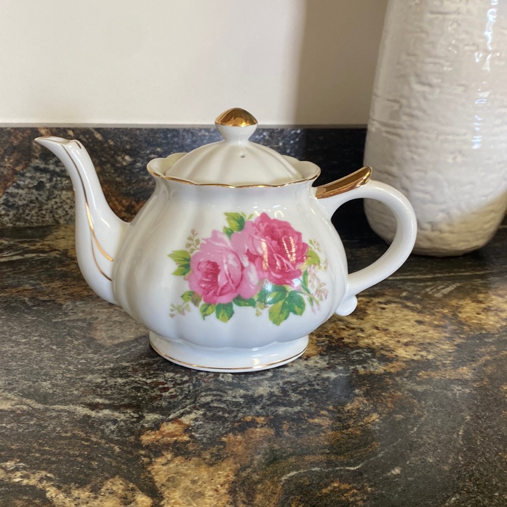 Norcrest tea pot
